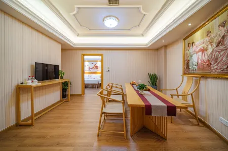 Vienna International Hotel (Mount Wuyi Impression Dahongpao)
