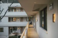 Chunxuan Homestay (Longmen Grottoes Scenic Area Southwest Gate)