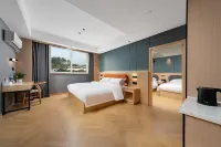 Home Inn UP Huaxuan Collection Hotel (Songyang Zhenan Tea Market)