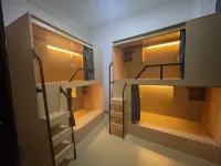 Ruili Lu Shiqi Hostel