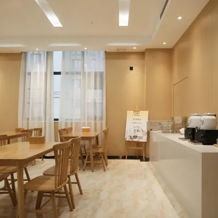 Lizun Haoting Hotel (Hebi Love City)