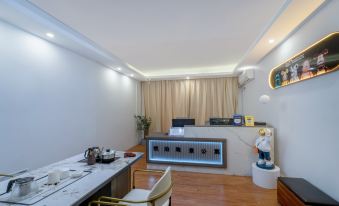 Huizhou Yuebo Seaview Apartment (Daya Bay Seaview City Branch)