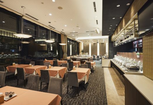 2. 솔라리아 니시테..