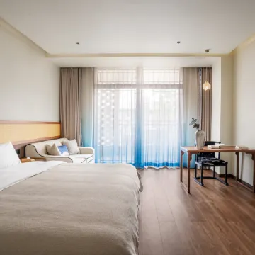 Dingnan County Blossoming in Order Bula Hotel