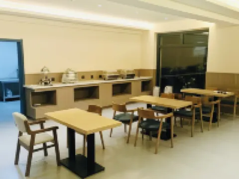 阿都沁遊牧文化酒店 正藍旗酒店