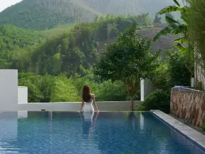 YUNXI Designer Hot Spring Homestay