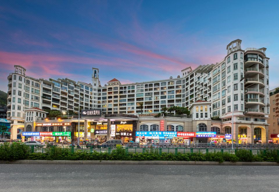 hotel overview picture