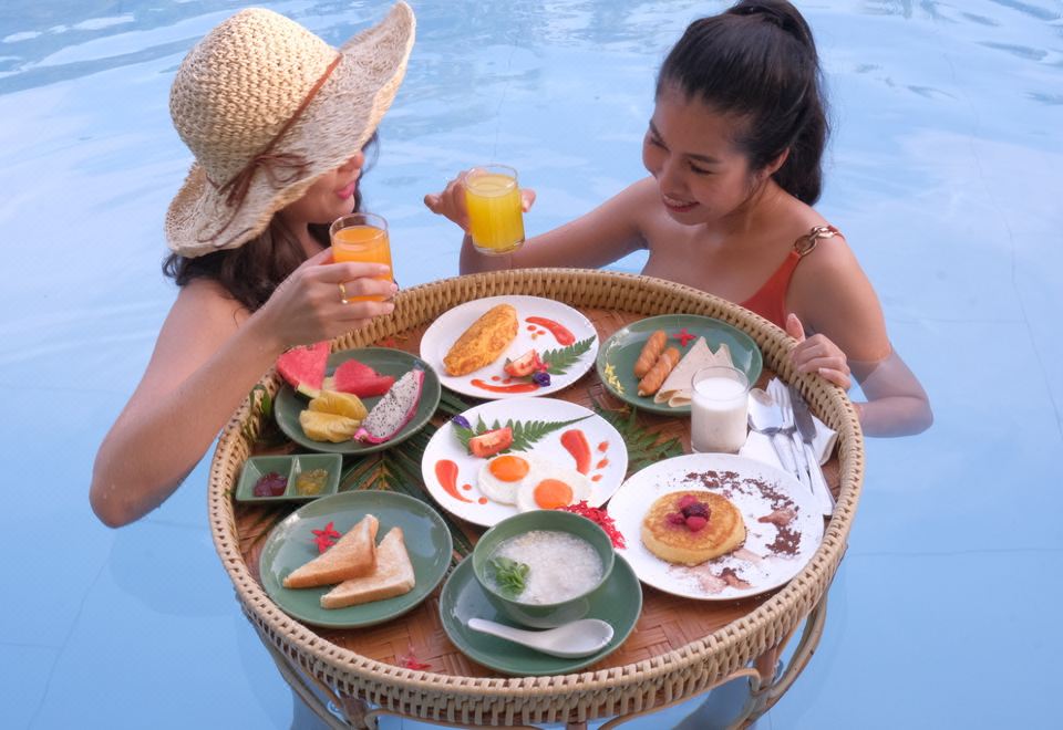 더 파인애플 호텔 끄라비