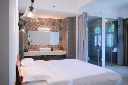 Haikou Old Arcade Street Serenity Guesthouse