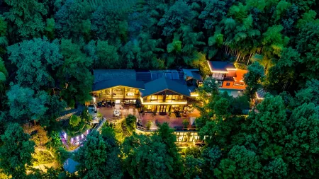 Zuoyun B&B Отели рядом с достопримечательностью «Jiulongxia Scenic Area»