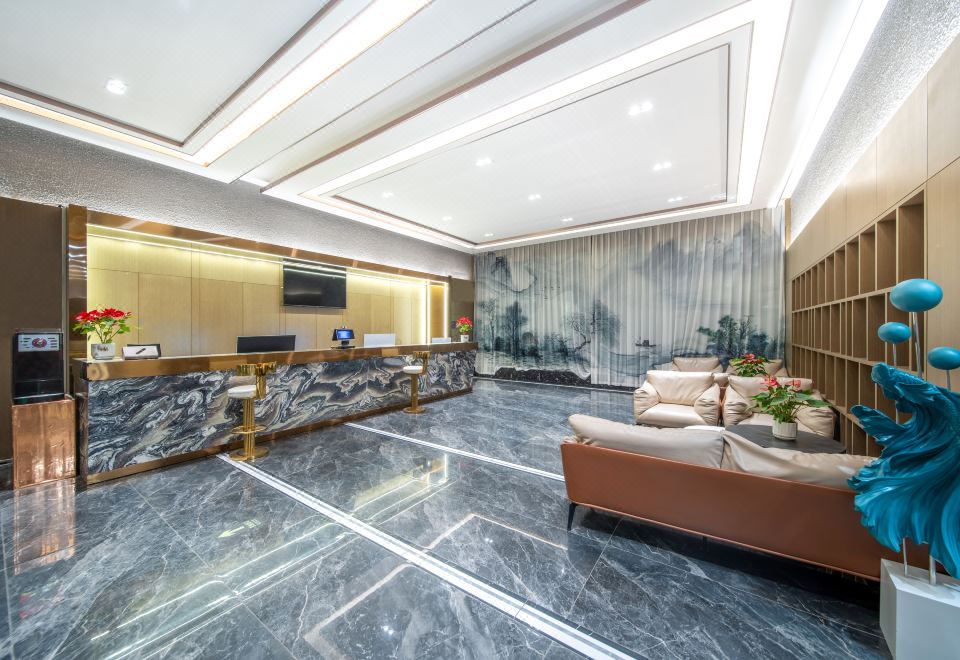 그린트리 인 호텔의 깔끔한 로비