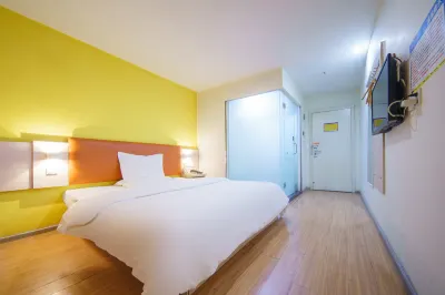 7 Days Holiday Hotel (Guiyang Gaicha Avenue Zhongshan Middle Road) Hotel in zona Guizhou Institute of Technology