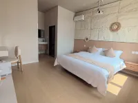 Erguna Never-Setting Sun Manor (Heishantou Town Branch) Hotels in Eerguna