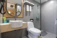 City Comfort Inn Hotel  (Zhongxiang Zhongbai Department Store Chengtian Huafu Branch)