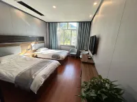 Aketasi Resort Hotels near Baili Gallery