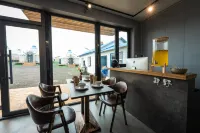 Erguna City Black Mountain Head Wild B&B