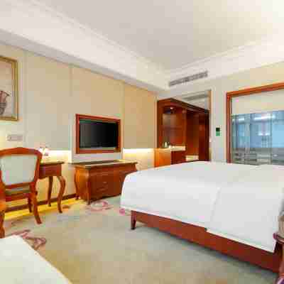 維也納國際酒店(鹿寨縣政府行政廣場店) Rooms