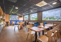 B&B HOTEL Châteauroux A20 l'Occitane Hotels in Coings