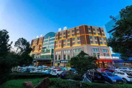 YiYang XiYue Hotel Отели рядом с достопримечательностью «First Village of Great Changes in the Mountains»