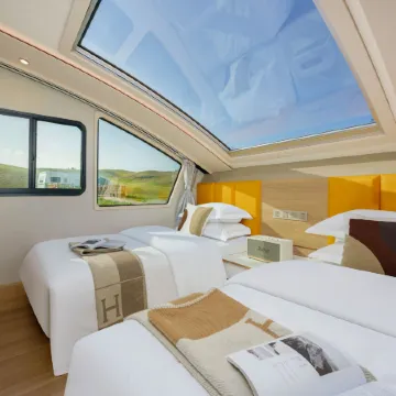 Yilai Elaine · Hechuan Yunjin Wild Luxury Camp