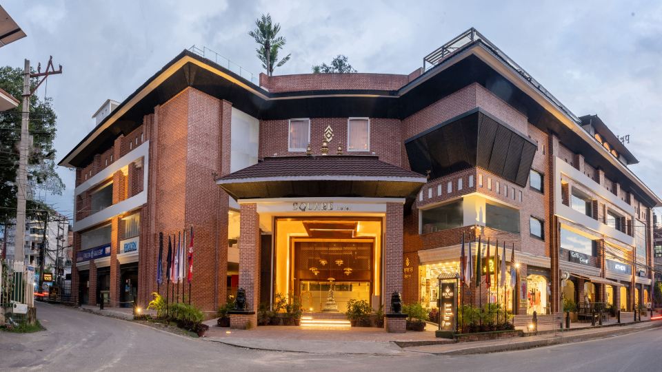 Square Hotel