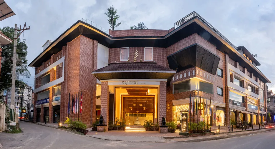 Square Hotel