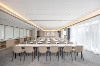 Lavande Hotel (Golmud Bayilu Underground Commercial Street Kunlun Park)