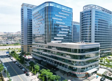 HuangHe Greater China Hotel(LanZhou Yantan High-tech zone) Отели рядом с достопримечательностью «Lanzhou University of Arts and Science»