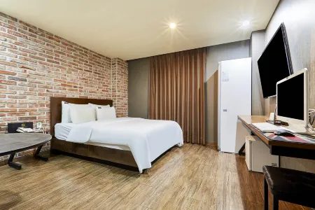 Paradise Hotel Отели в г. Ичхон