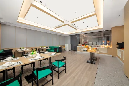 Country Inn & Suites by Radisson Hotel(Guangzhou Huashi Subway Station) Отели рядом с достопримечательностью «South China University of Science and Technology»