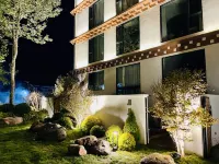 Yuntu Tanggu Hot Spring Resort Hotel Hotels in Zhonggu Village/Mugecuo