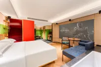 Cine-music hotel