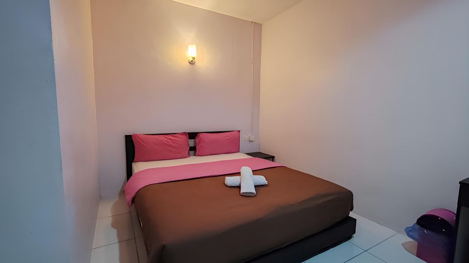 Hotel Kuang Hua Sitiawan Near to Unikl-Mimet