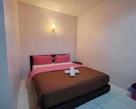 Hotel Kuang Hua Sitiawan Near To UniKL-MIMET Hotel di Sitiawan
