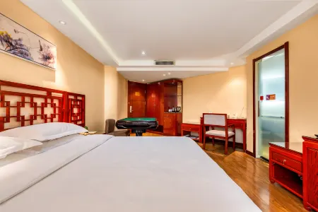 Baixiang Holiday Hotel (Harbin East Railway Station)