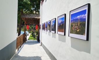 Wangxixiang Yaodong Featured Homestay