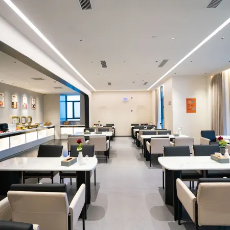 Shanxian Xuanyan International Hotel