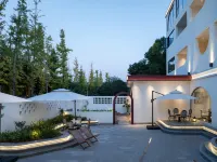 BanShanBanShui （ChangShaYuelu Mountain University Town,  Branch） Hotels near Autumn-Admiring Pavilion