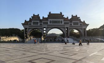 City Light Luxury Hotel (Foshan Qinghuiyuan Daliang Pedestrian Street)