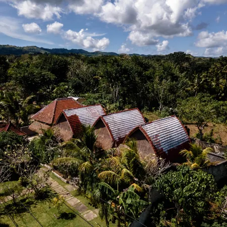 Temeling Jungle Inn Отели рядом с достопримечательностью «Пляж Тембелинг»