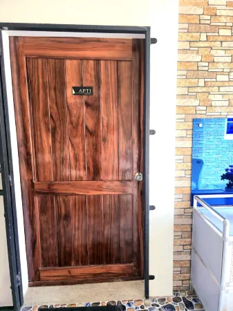 Jenessa's Bedsite Deluxe,4 Pers. AC, Wifi, Netflix Отели в г. Carrascal