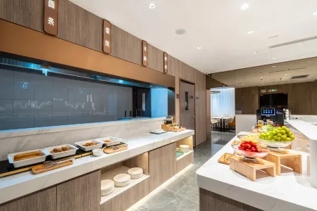 PALACE Hotel（Beijing Shunyi Ideal Automobile Base） Отели рядом с достопримечательностью «Shunyi Jianhe Garden»