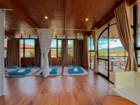 Kiss House Coffee and Glamping Hotels in Liên Hà
