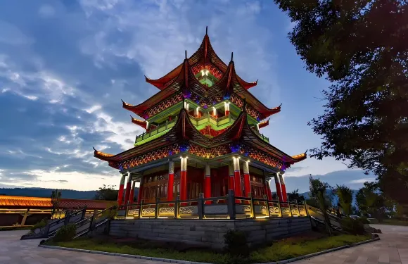 易門龍泉國家森林公園景區四季春酒店（龍泉文化廣場店）