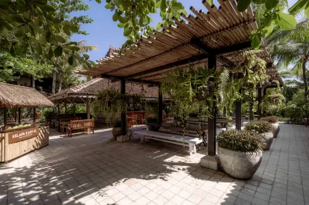 Hotel Komune and Beach Club Bali