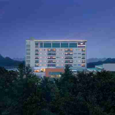 호텔 산티카 보고르 Hotel Exterior