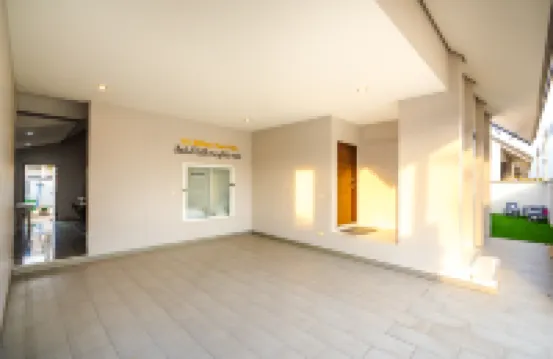 M4 Billion Pool Villa Cha-am