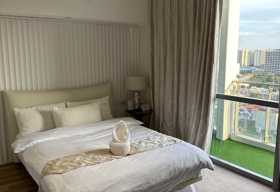 Luxury Penthouse hotel near City of Dreams Solaire Okada Airport MOA9