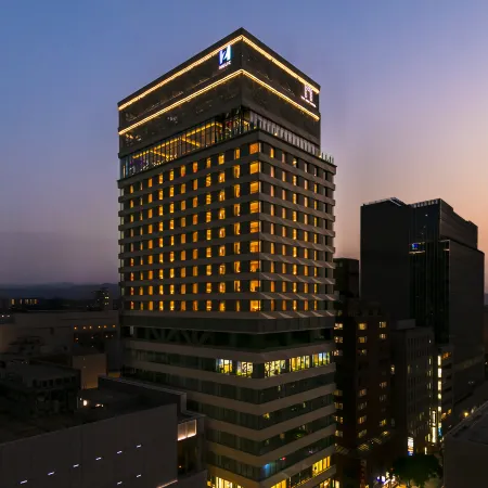 THE GATE HOTEL FUKUOKA by HULIC Отели рядом с достопримечательностью «Железнодорожная станция Акасака»