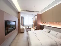 Lang Ting Hotel Hotels in Qu County